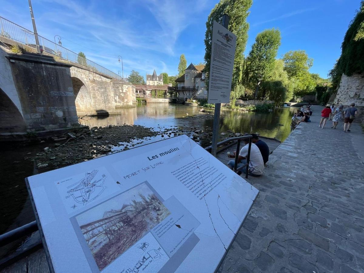 Les Pieds Dans L'Eau - Moret Centre Exterior photo